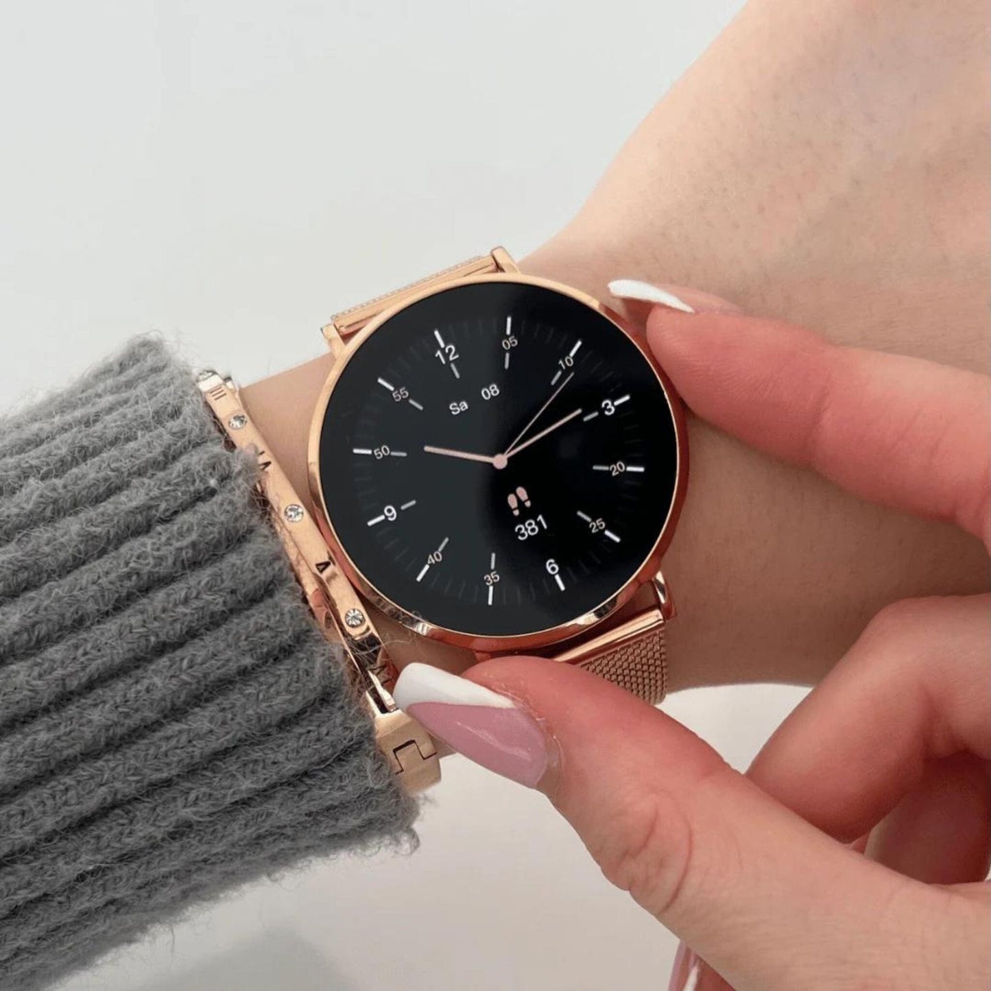 GLAMOURSMART™ - Elegant and Luxurious Smartwatch